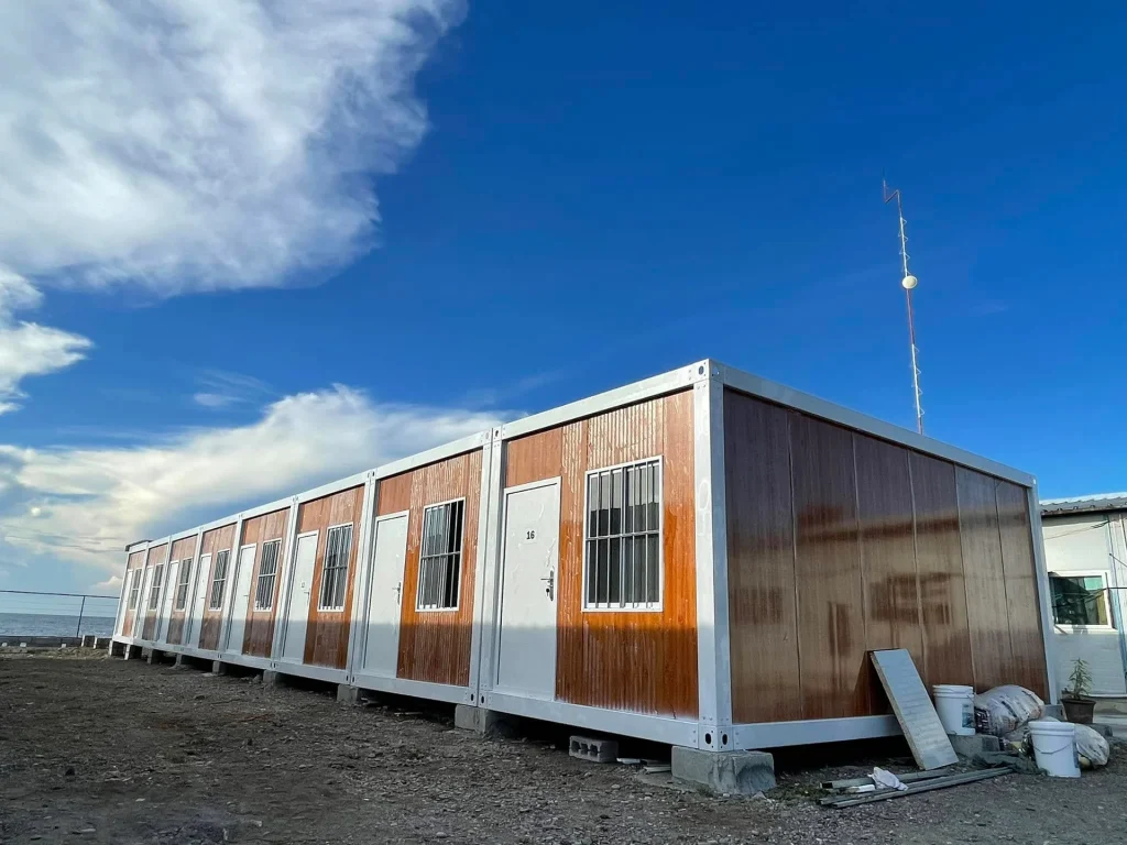 Detachable container house with reusable bolt-assembled frame
