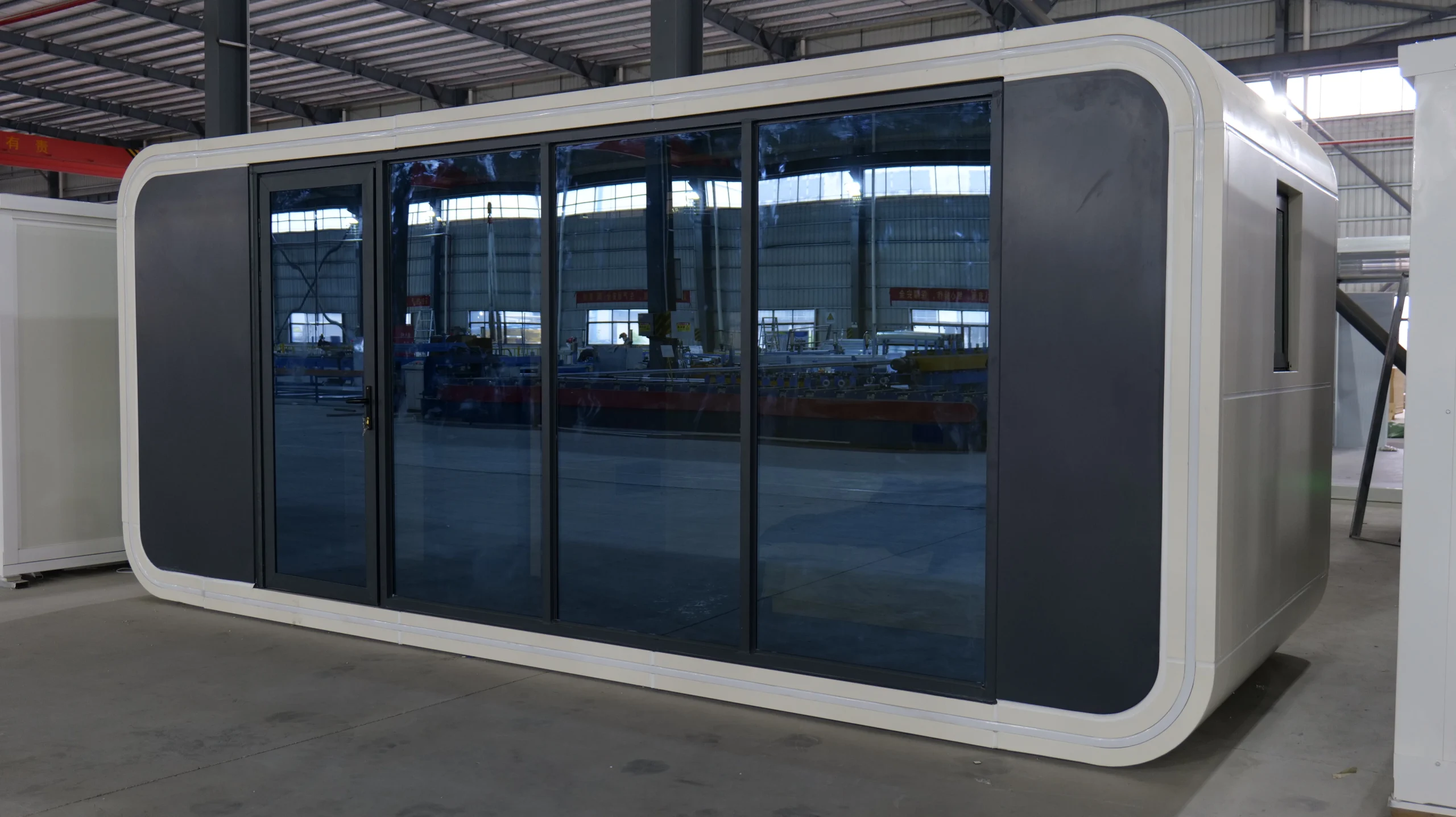 Expandable container house exterior for site office and meeting rooms