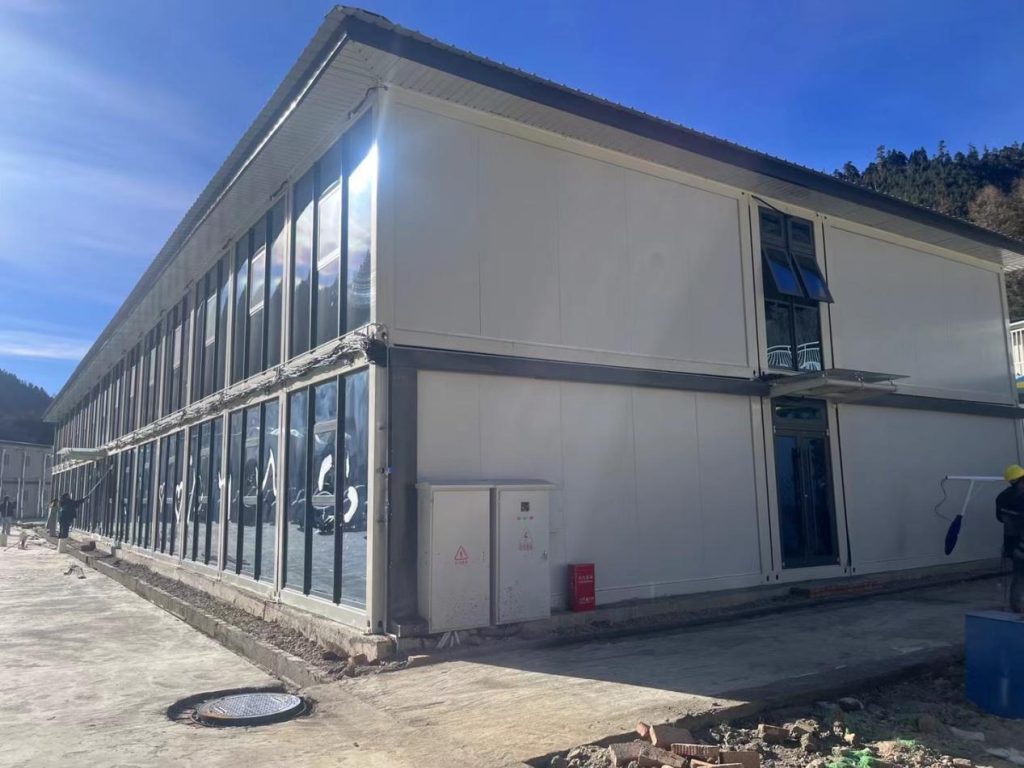 Rapid deployment modular buildings for disaster relief housing and temporary clinics