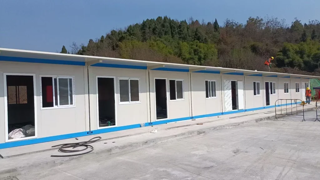 Modular accommodation buildings during on-site installation for a remote mining camp
